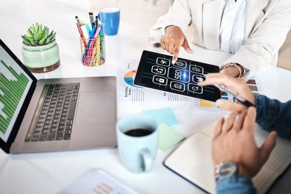 Services web en Suisse : création de site, SEO, publicité Google.